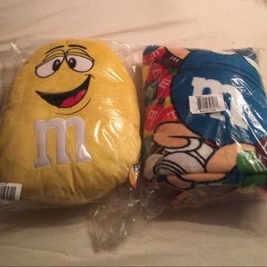 M&M Pillow and Blanket Set